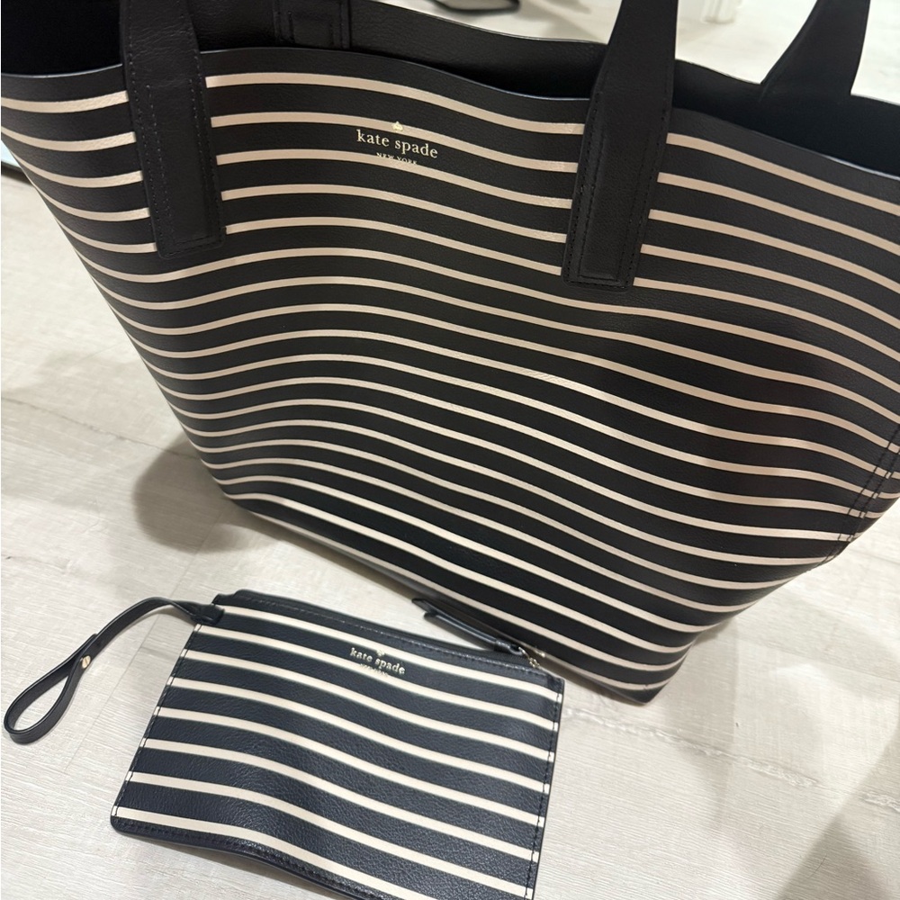 Kate Spade bag with matching wallet.